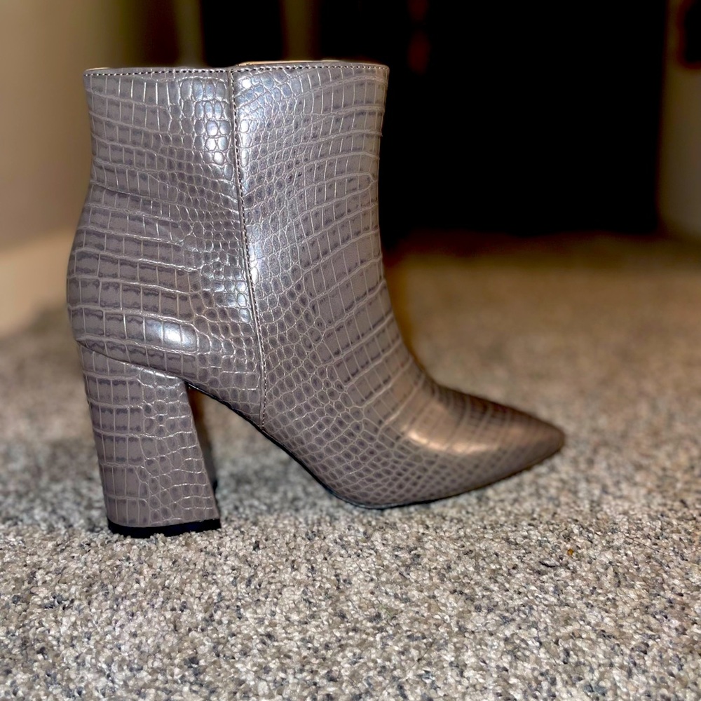 2/$50 Express Size 7 solid Gray Snake Skin print boots NWT